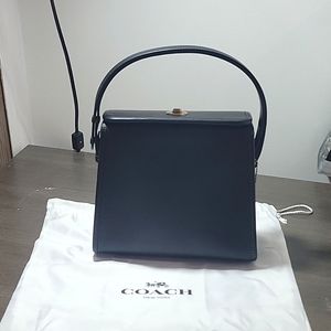 Coach turnlock shoulder bag black